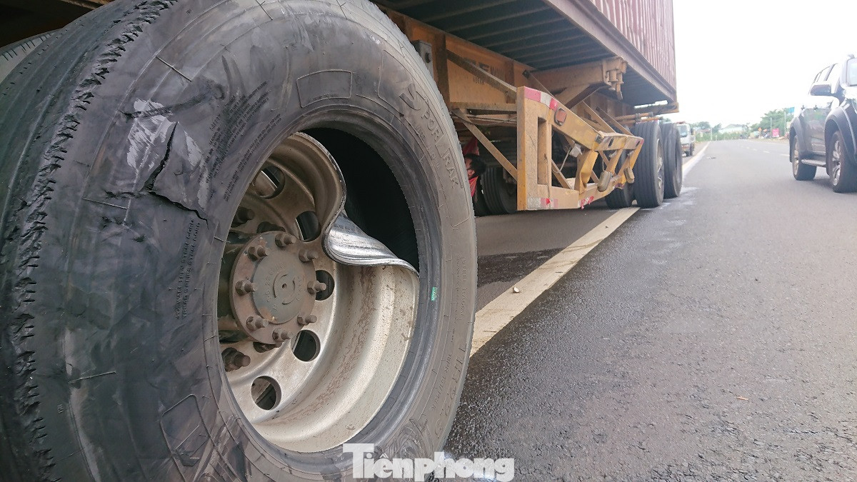 Khiếp đảm hiện trường vụ tai nạn 10 người thương vong ảnh 6