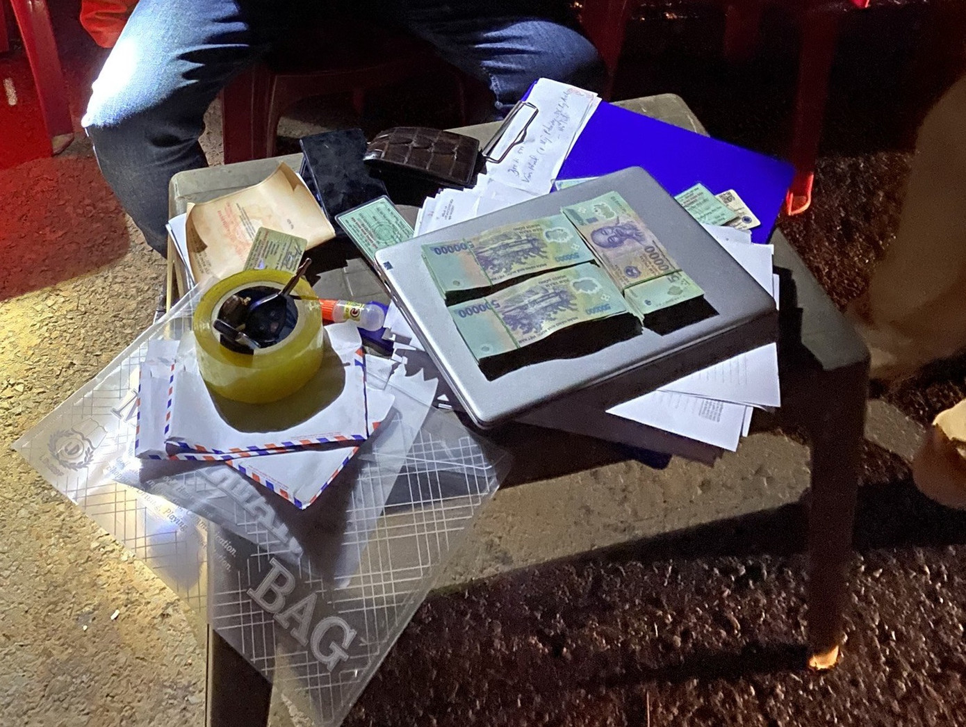 Hai phóng viên cưỡng đoạt tài sản ở Đắk Nông thế nào? ảnh 1