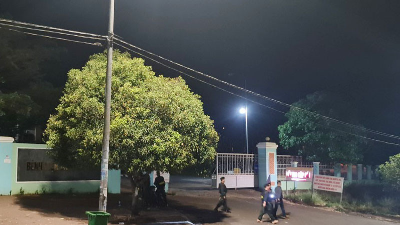 Nghi phạm buôn bán ma túy bỏ trốn khi đang được điều trị bệnh ảnh 2