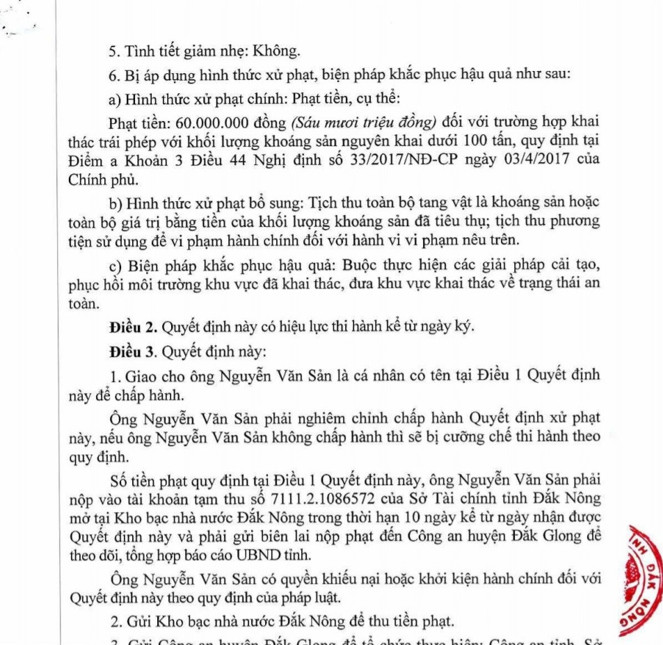 Xẻ đất rừng khai thác vàng trái phép, 3 đối tượng bị phạt 180 triệu ảnh 2