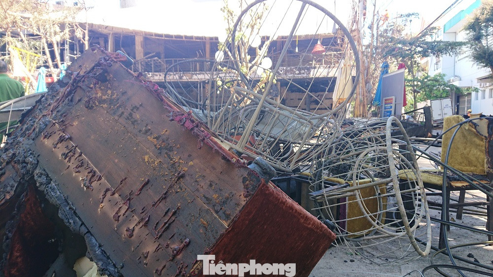Cận cảnh nhà hàng bị lửa thiêu rụi trong đêm ở Đắk Lắk ảnh 5