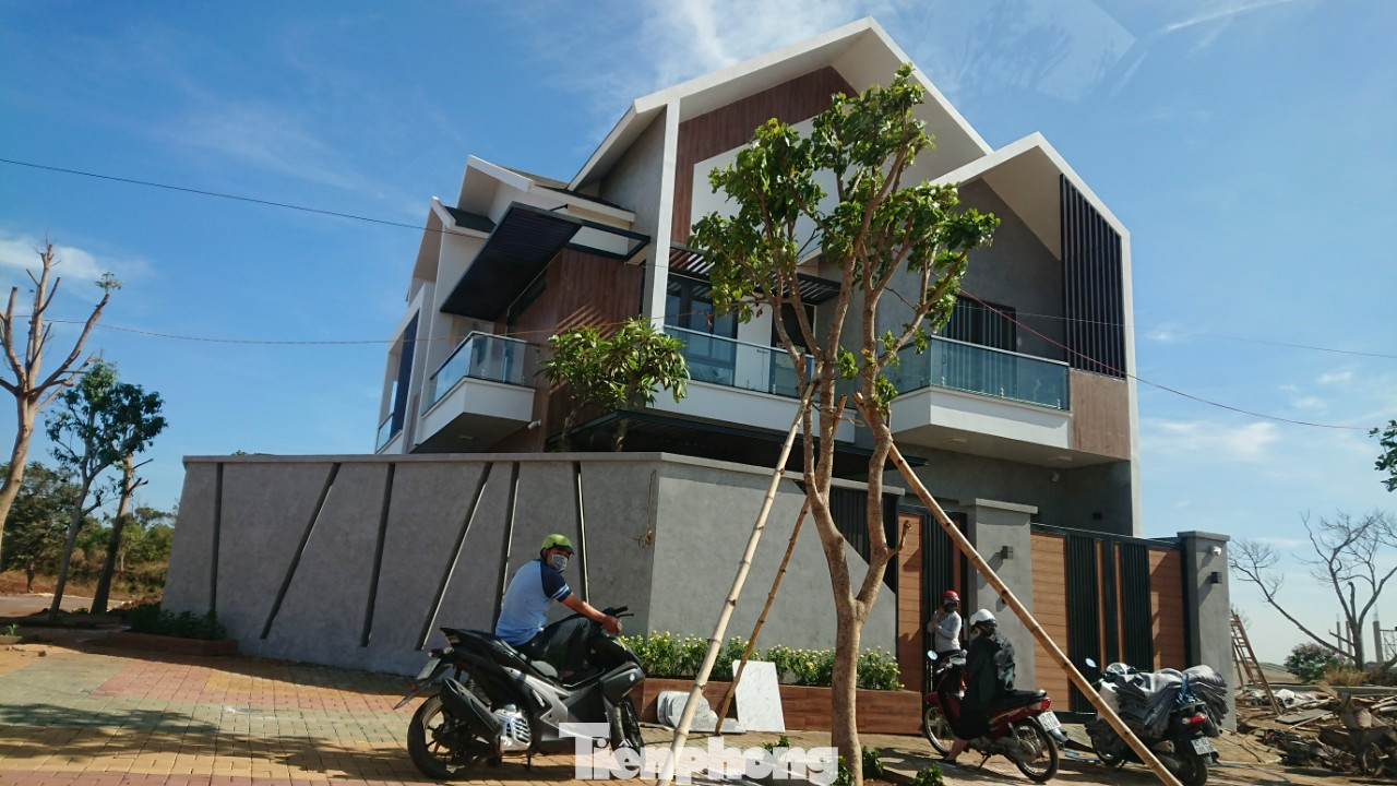 Bất lực trước nhiều biệt thự xây trái phép trên đất nông nghiệp ảnh 2