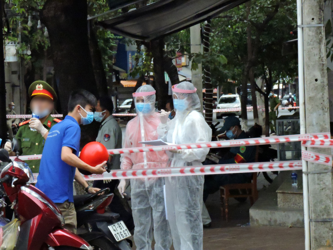 Bệnh nhân mắc COVID ở Buôn Ma Thuột vô ý thức, xử lý thế nào? ảnh 1