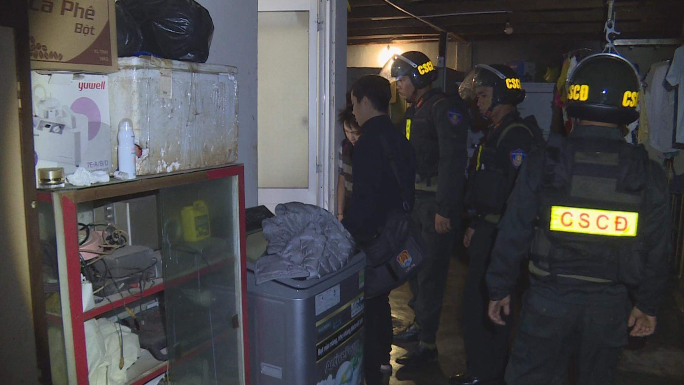 Công an đột kích nhiều tụ điểm đánh bạc