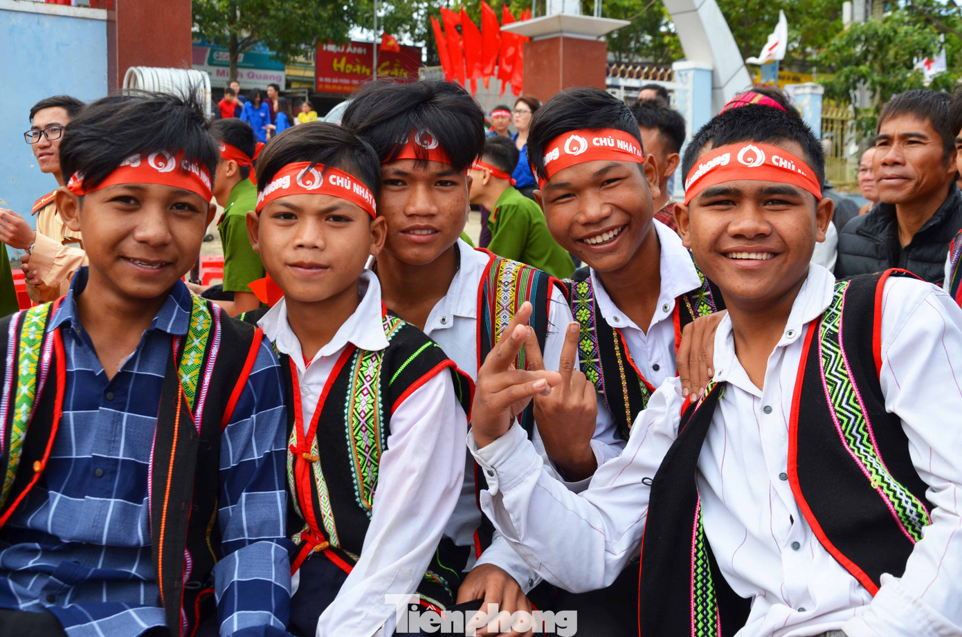 Rực rỡ sắc màu các dân tộc tại ngày hội Chủ nhật Đỏ huyện Krông Pắk ảnh 6