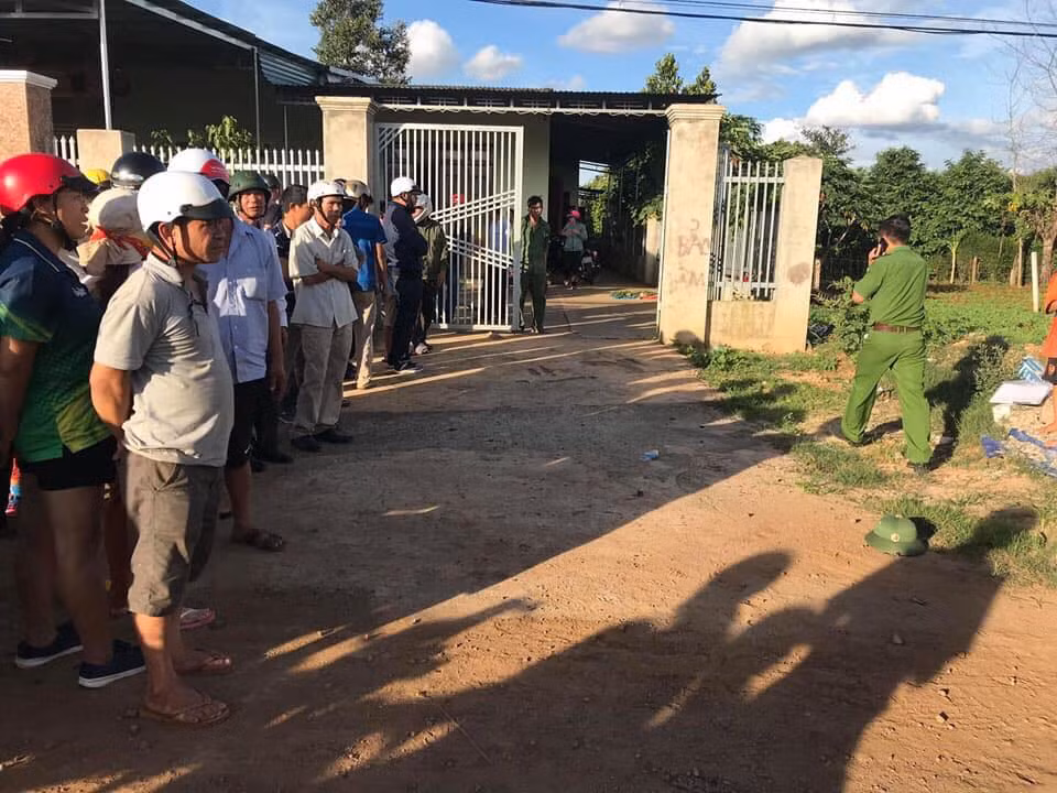 Nghi án dùng súng quân dụng bắn bạn gái rồi tự sát, 2 người trọng thương ảnh 1