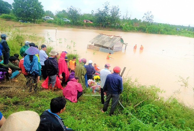 Người đàn ông mất tích khi đánh cá trên sông ảnh 1