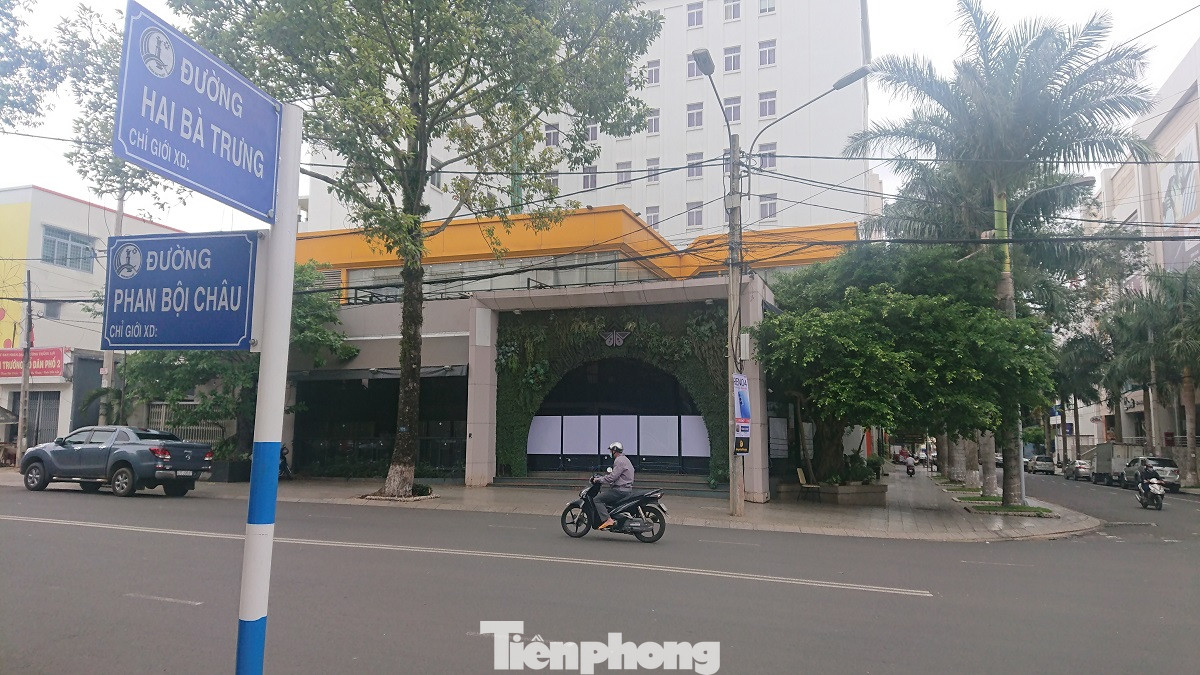 TP Buôn Ma Thuột: Hàng quán đóng cửa sau 'lệnh' cách ly xã hội ảnh 12