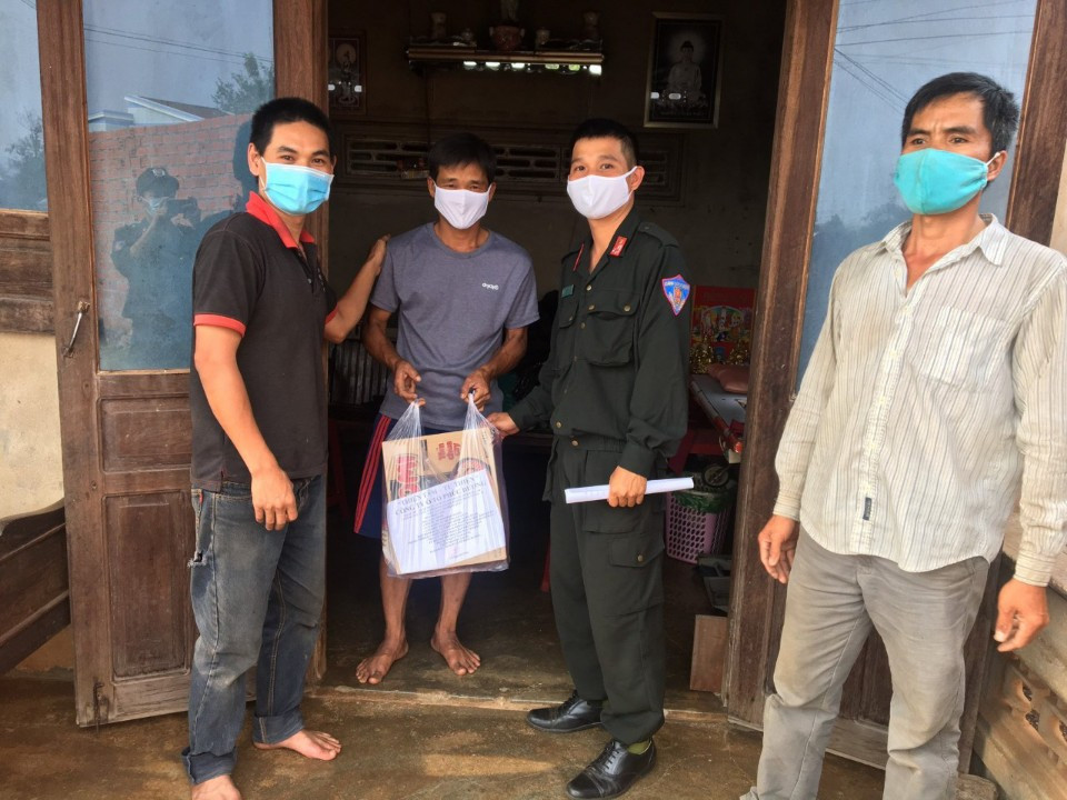 Công an Đắk Lắk trích lương ủng hộ người nghèo, phòng chống COVID-19 ảnh 10