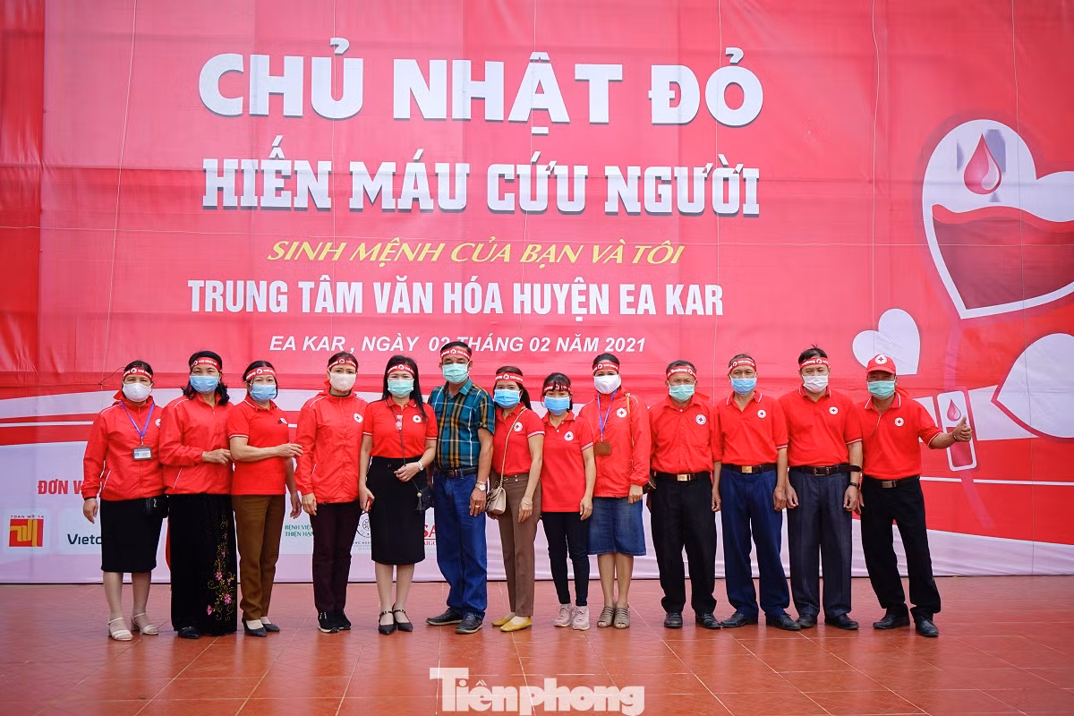 Chủ nhật Đỏ ở Tây Nguyên: Dậy từ 3h sáng đi hiến máu ảnh 14