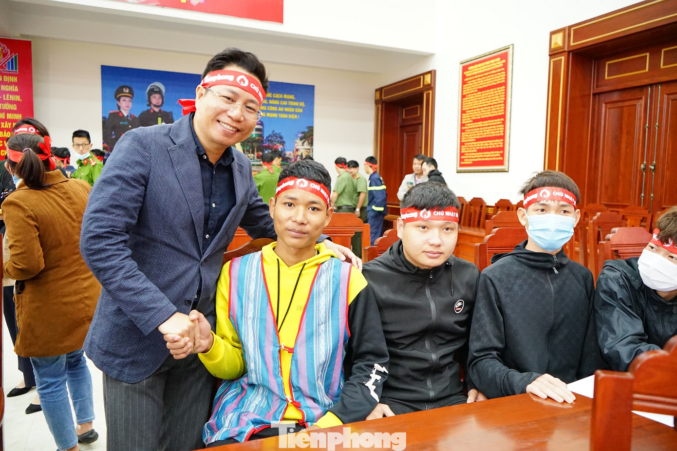 Chủ nhật Đỏ tại Công an tỉnh Đắk Lắk: Nhà tu hành, người dân vào hiến máu ảnh 8