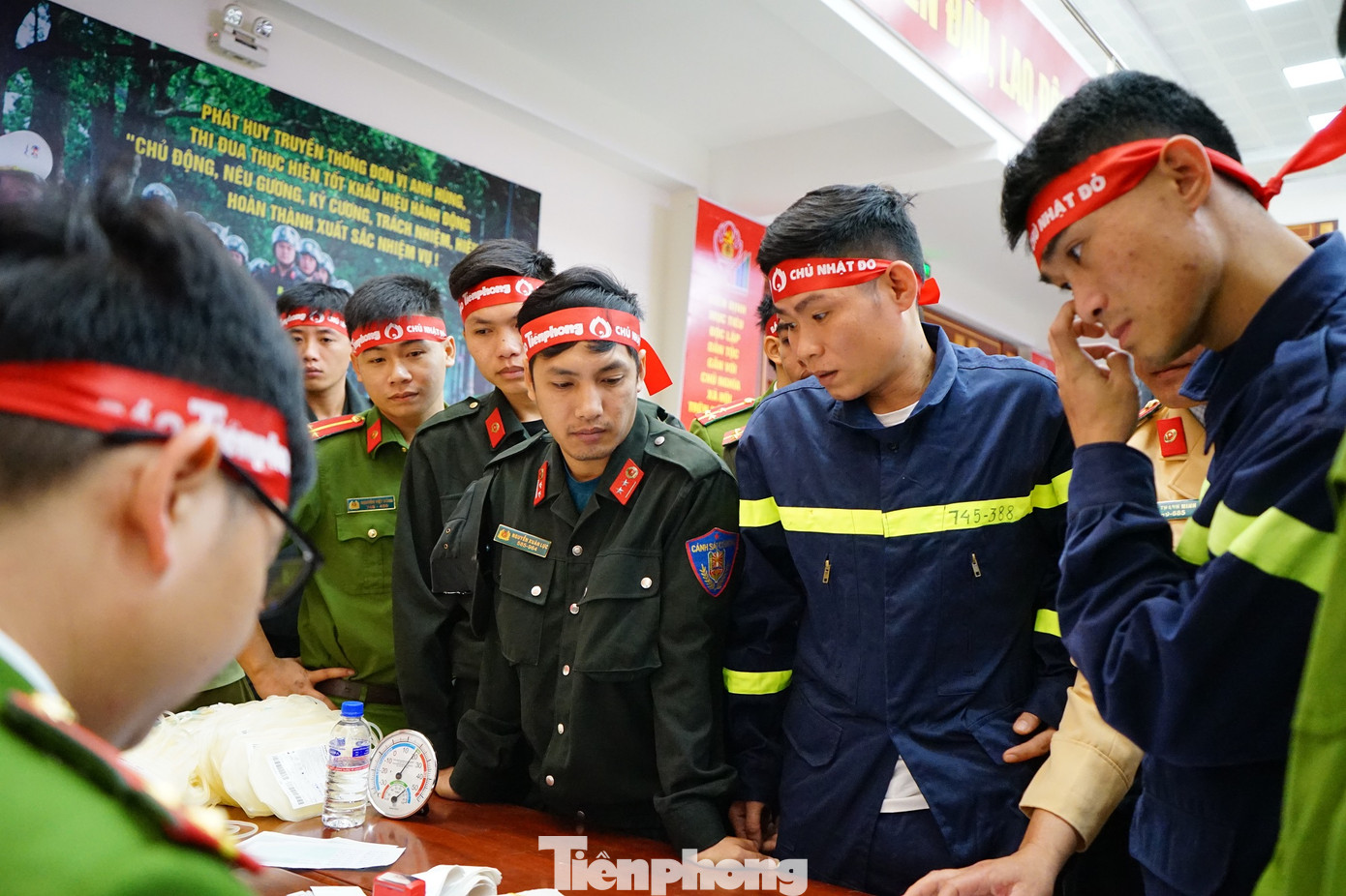 Chủ nhật Đỏ tại Công an tỉnh Đắk Lắk: Nhà tu hành, người dân vào hiến máu ảnh 18