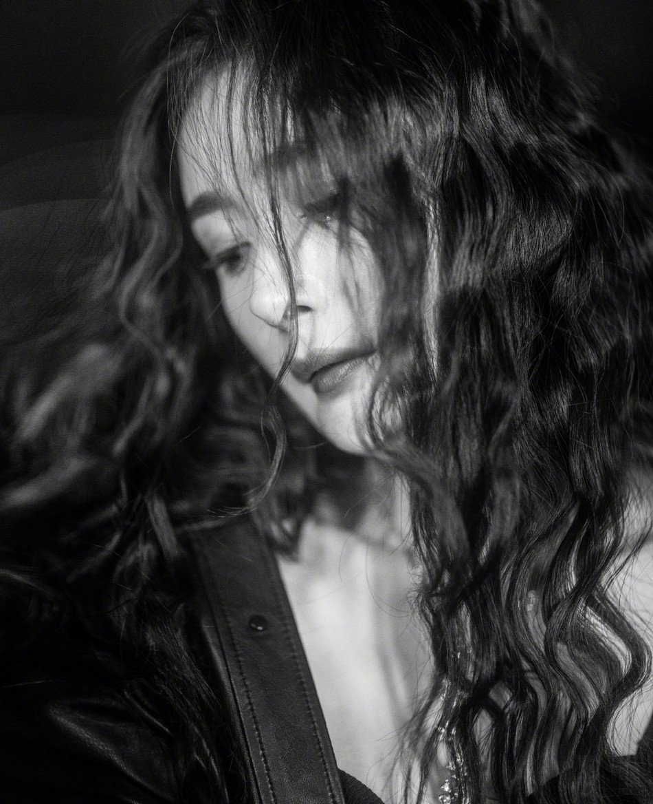 Dương Mịch đẹp không góc chết, dính nghi vấn bí mật kết hôn với nhân vật bất ngờ ảnh 5