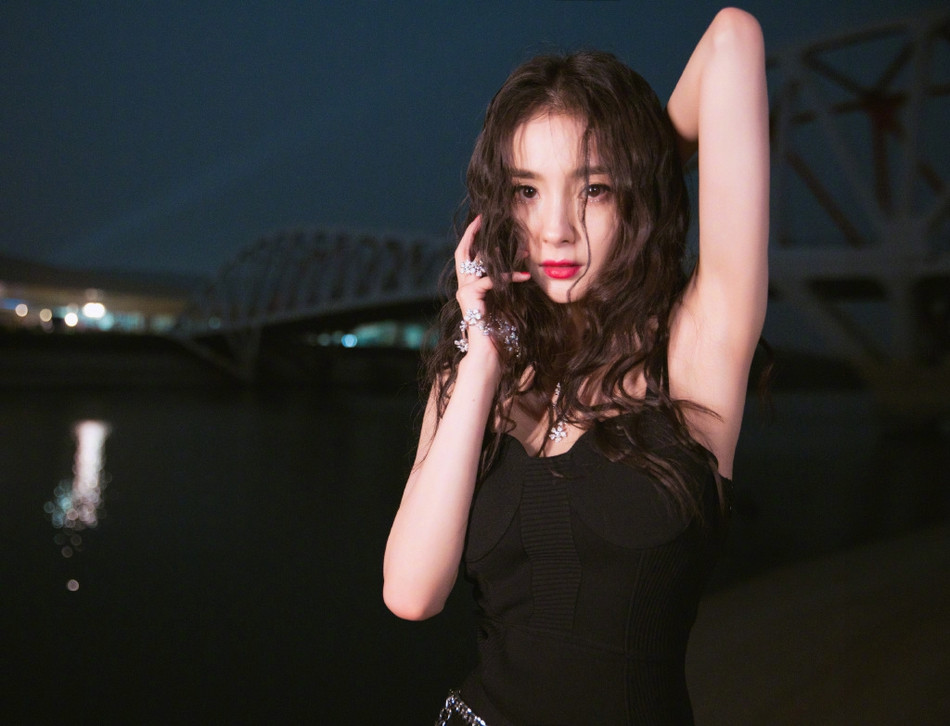 Dương Mịch đẹp không góc chết, dính nghi vấn bí mật kết hôn với nhân vật bất ngờ ảnh 1