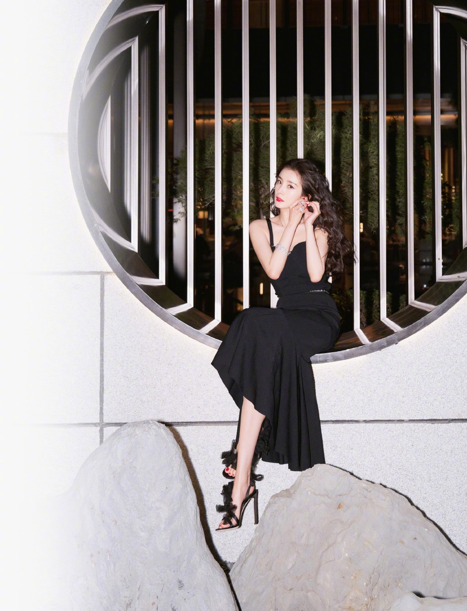 Dương Mịch đẹp không góc chết, dính nghi vấn bí mật kết hôn với nhân vật bất ngờ ảnh 9