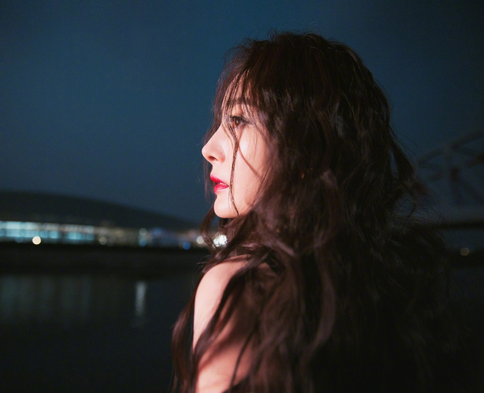 Dương Mịch đẹp không góc chết, dính nghi vấn bí mật kết hôn với nhân vật bất ngờ ảnh 4