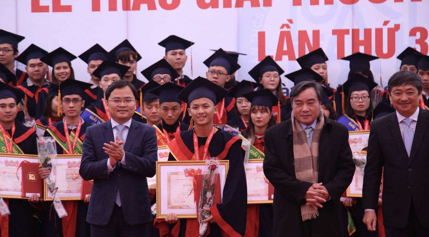 Hai đồ án xuất sắc đạt giải Nhất giải thưởng Loa Thành ảnh 1