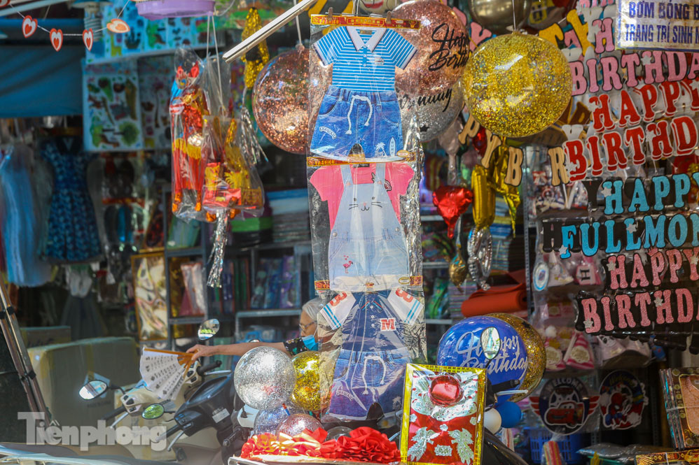 Sát lễ Vu Lan, thị trường dành cho 'cõi âm' cũng ế ẩm vì COVID-19 ảnh 8