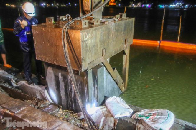 Hợp 3 mũi thi công, kè hồ Hoàn Kiếm chuẩn bị 'về đích' ảnh 4