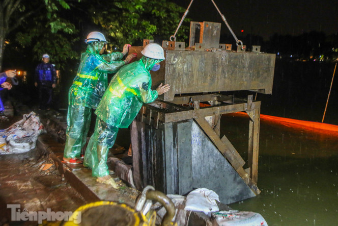 Hợp 3 mũi thi công, kè hồ Hoàn Kiếm chuẩn bị 'về đích' ảnh 1