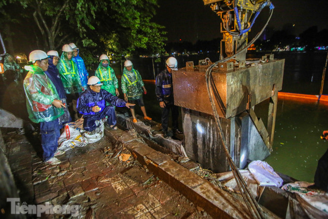 Hợp long công trình kè hồ Hoàn Kiếm bằng 1.500 khối bê tông cốt sợi ảnh 7