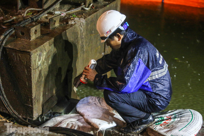 Hợp 3 mũi thi công, kè hồ Hoàn Kiếm chuẩn bị 'về đích' ảnh 8