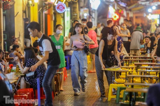Hà Nội: Quán bar, quán vỉa hè dừng hoạt động lần 2 vì COVID-19 ảnh 1