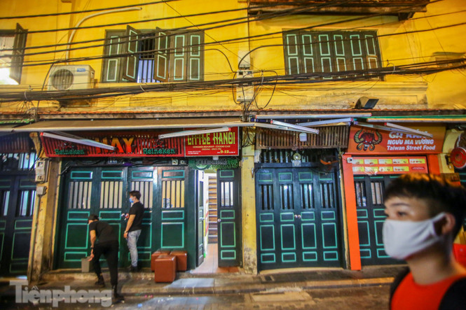 Hà Nội: Quán bar, quán vỉa hè dừng hoạt động lần 2 vì COVID-19 ảnh 14