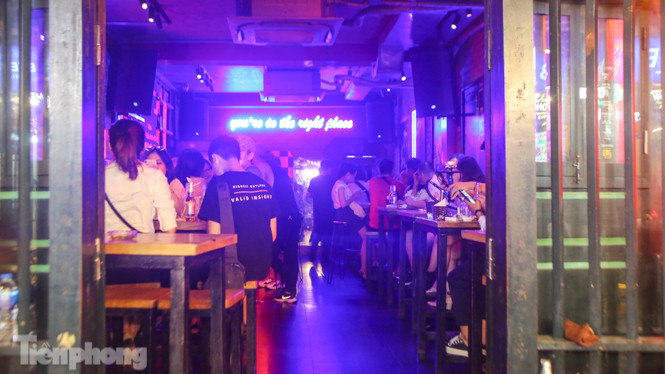 Hà Nội: Quán bar, quán vỉa hè dừng hoạt động lần 2 vì COVID-19 ảnh 4