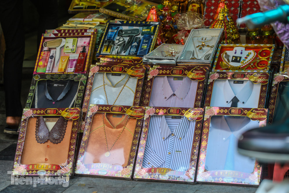 Sát lễ Vu Lan, thị trường dành cho 'cõi âm' cũng ế ẩm vì COVID-19 ảnh 13