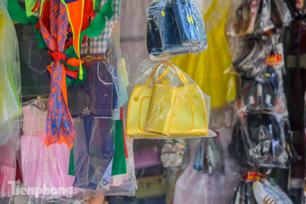 Sát lễ Vu Lan, thị trường dành cho 'cõi âm' cũng ế ẩm vì COVID-19 ảnh 10