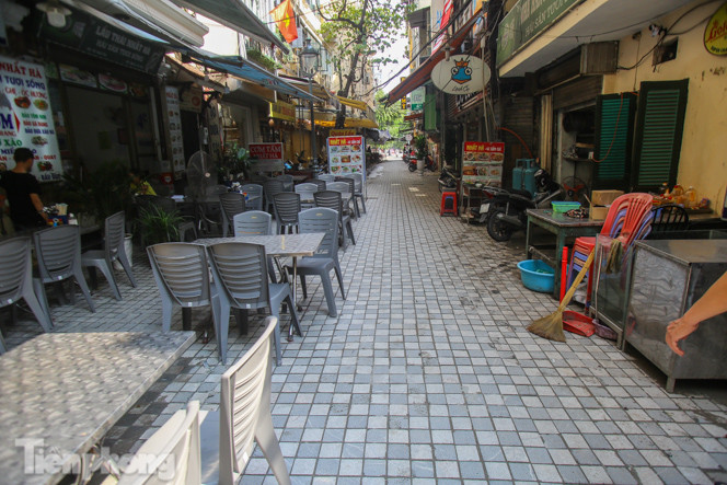 Cải tạo vỉa hè phố ẩm thực 'không ngủ' ở Hà Nội ảnh 11