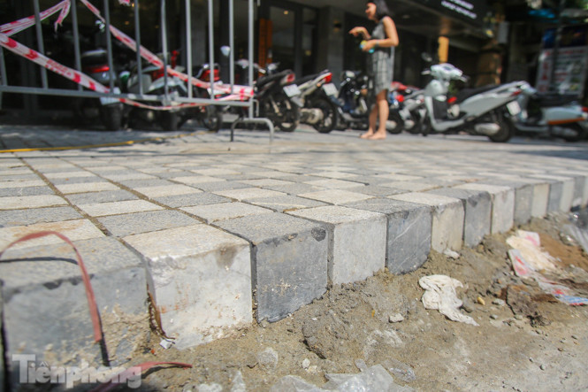 Cải tạo vỉa hè phố ẩm thực 'không ngủ' ở Hà Nội ảnh 13