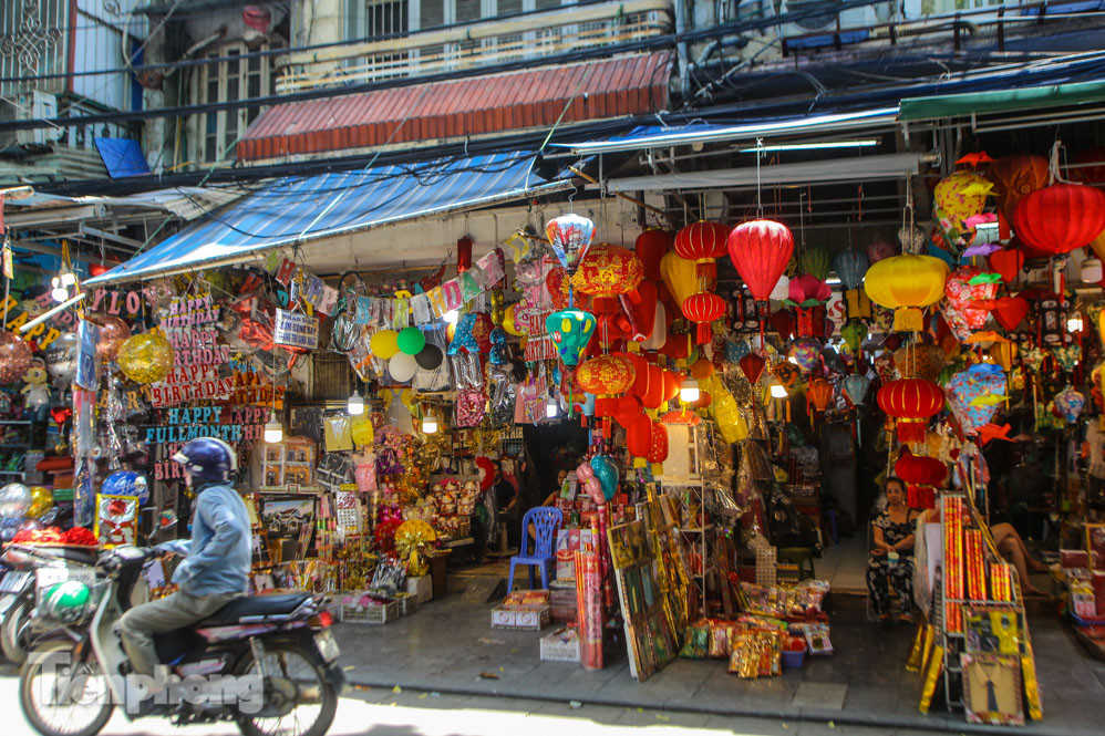 Sát lễ Vu Lan, thị trường dành cho 'cõi âm' cũng ế ẩm vì COVID-19 ảnh 2