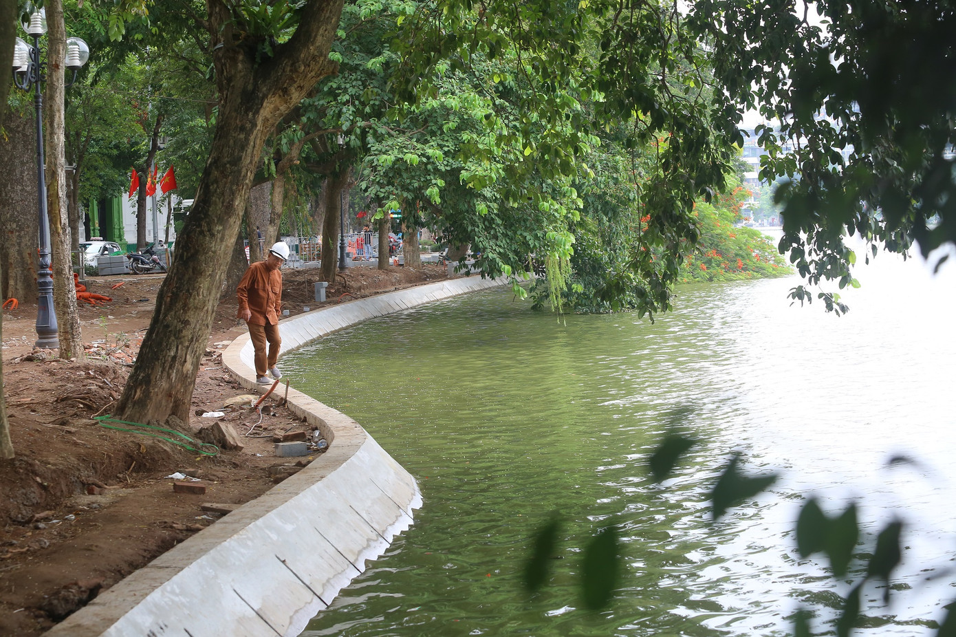 Hợp long công trình kè hồ Hoàn Kiếm bằng 1.500 khối bê tông cốt sợi ảnh 15