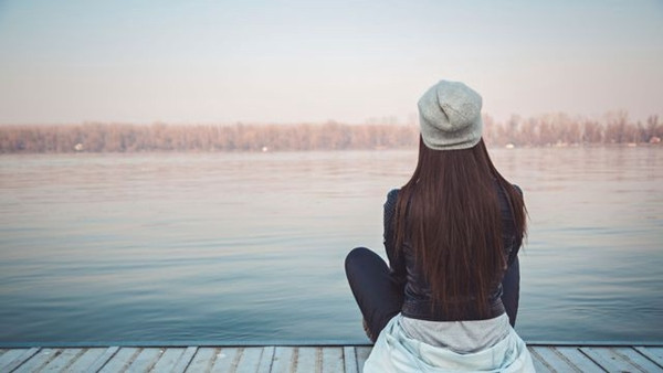 "Solitude" được ưa dùng hơn là "loneliness". Top 20 từ tiếng Anh đẹp nhất để bạn tạo ấn tượng cho bài viết của mình (phần 2) ảnh 3