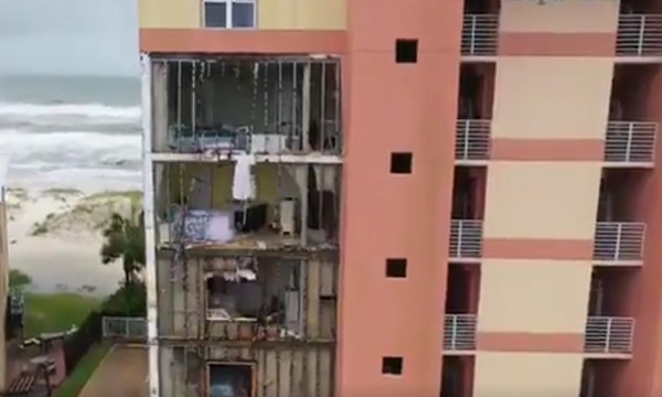 Cơn bão Sally kỳ lạ ở Mỹ: Di chuyển siêu chậm, lặng lẽ cuốn bay một đoạn cây cầu bê-tông ảnh 4