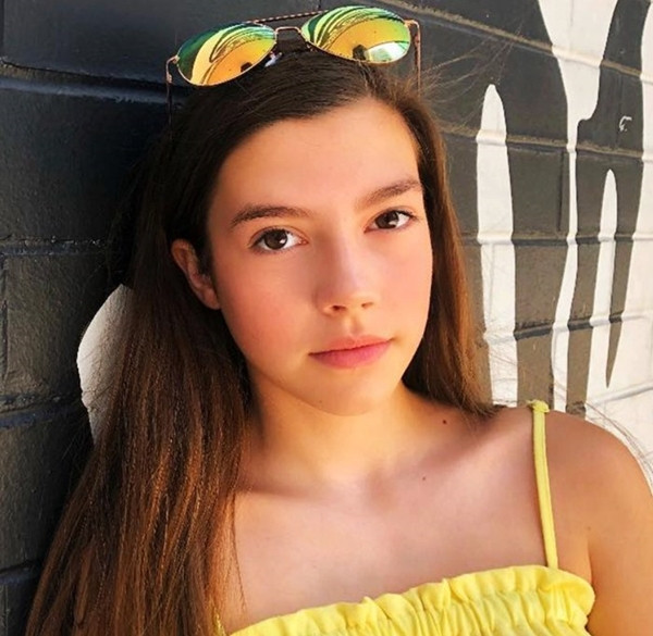 Tai nạn kinh dị của TikToker 16 tuổi: Bị thợ xỏ khuyên bấm luôn quai khẩu trang vào tai ảnh 1