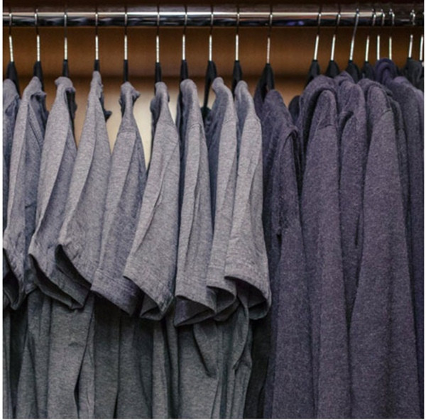 “Phát hờn” với tủ đồ của các sao, trừ tủ đồ của ông chủ Facebook nhé! ảnh 9