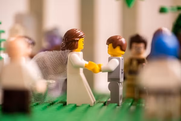 Giải pháp “chống buồn chán”: Tổ chức đám cưới cực yêu cho các nhân vật Lego ảnh 5
