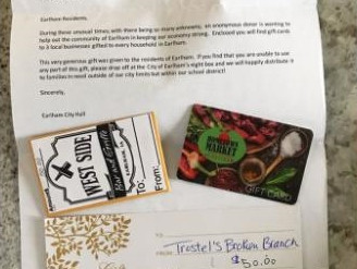 Chuyện lạ đó đây: Người bí ẩn tặng 2 tỷ đồng cho các gia đình trong thành phố ảnh 2