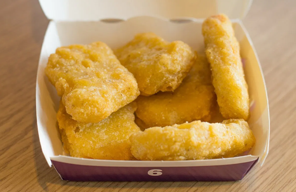 Công thức món ăn triệu like trên TikTok: Gà chiên McNuggets giống hệt của McDonald’s ảnh 1