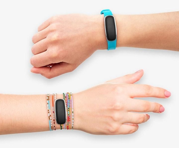 “Gửi một cái chạm tay”: Bấm chiếc vòng trên tay mình, vòng trên tay “người ấy” lại rung ảnh 3