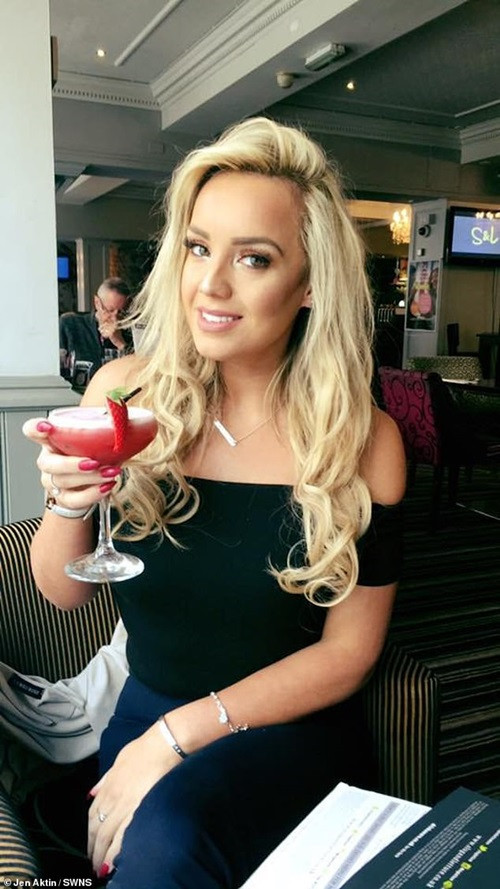 Hoa hậu Anh 2020: “Cảm ơn những kẻ đã gọi tôi là con bò béo, nhờ họ mà tôi đã giảm 50kg” ảnh 2