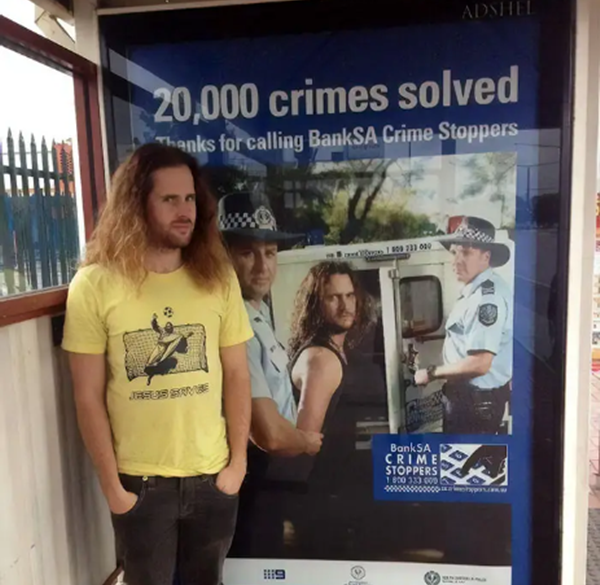 Đôi khi, chúng ta gặp người giống hệt mình ở những nơi bất ngờ nhất ảnh 9