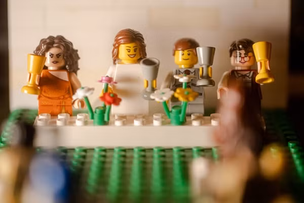 Giải pháp “chống buồn chán”: Tổ chức đám cưới cực yêu cho các nhân vật Lego ảnh 6