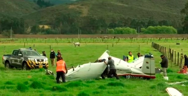 Một em bé là người duy nhất sống sót trong vụ máy bay rơi, do được mẹ ôm trong tay che chở ảnh 3