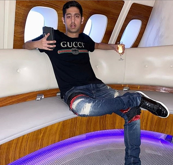 Lời khuyên của "rich kid" ăn bít-tết phủ vàng mà vẫn kêu "mình chẳng bao giờ khoe của" ảnh 1