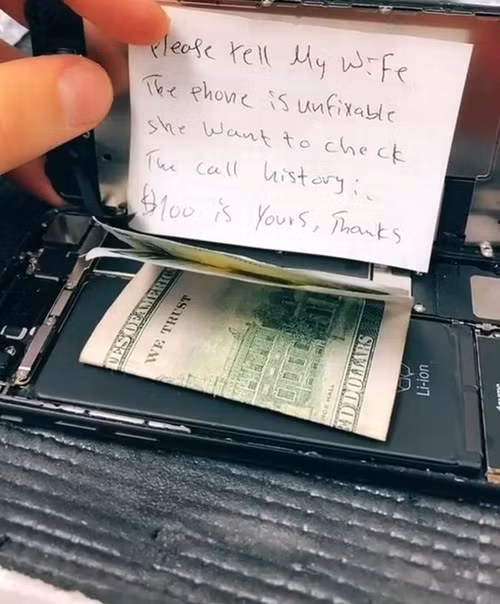 Tìm thấy tờ giấy bí ẩn gài trong iPhone của khách, anh thợ sửa máy hỏi ý kiến cư dân mạng ảnh 3