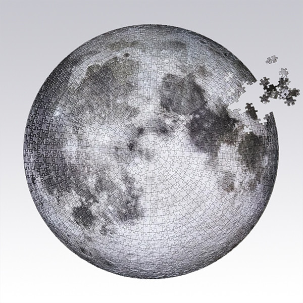 Bộ xếp hình Mặt Trăng khổng lồ để bạn treo “thành quả” tuyệt đẹp lên tường khi ghép xong ảnh 2